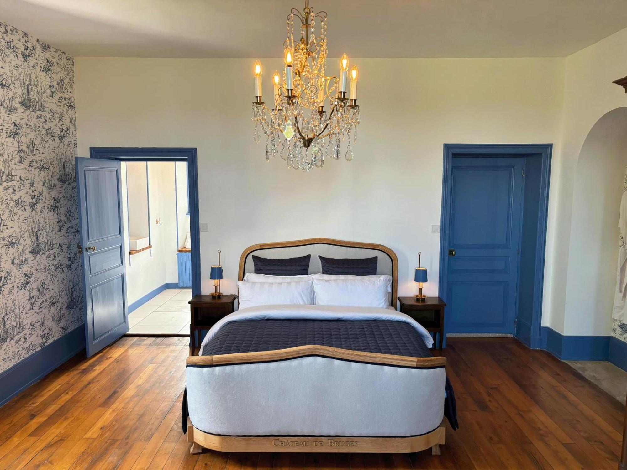 Chateau De Bruges Lapeyrouse エクステリア 写真